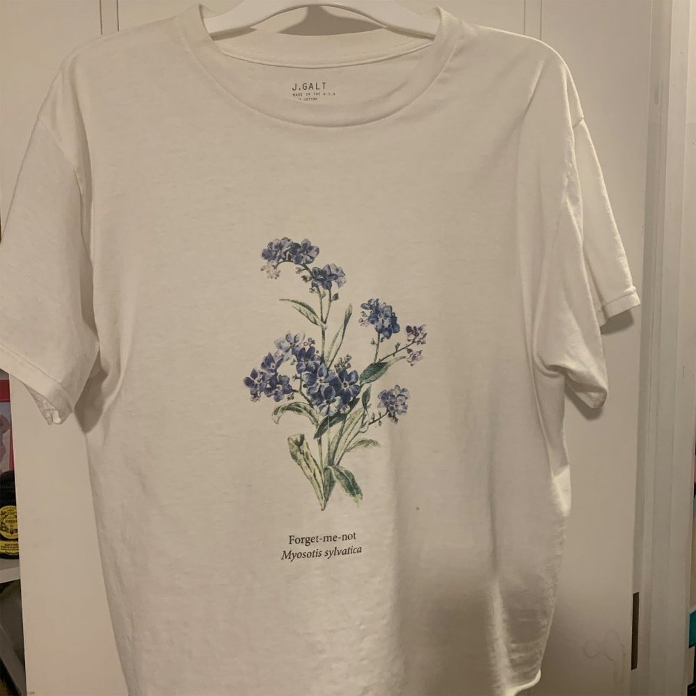 BRANDY MELVILLE - "Forget Me Nots" T-Shirt